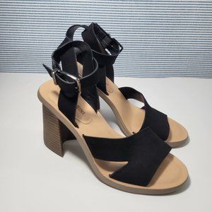 Gianni Bini Marilane Leather Asymmetrical Wooden Block Heels Women's Size 5M